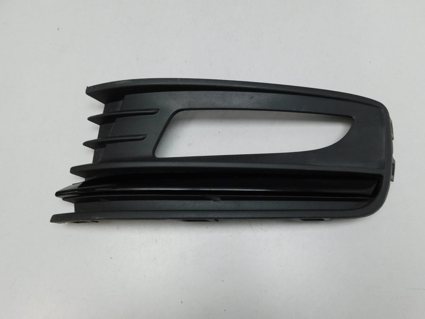 Решетка в бампер левая