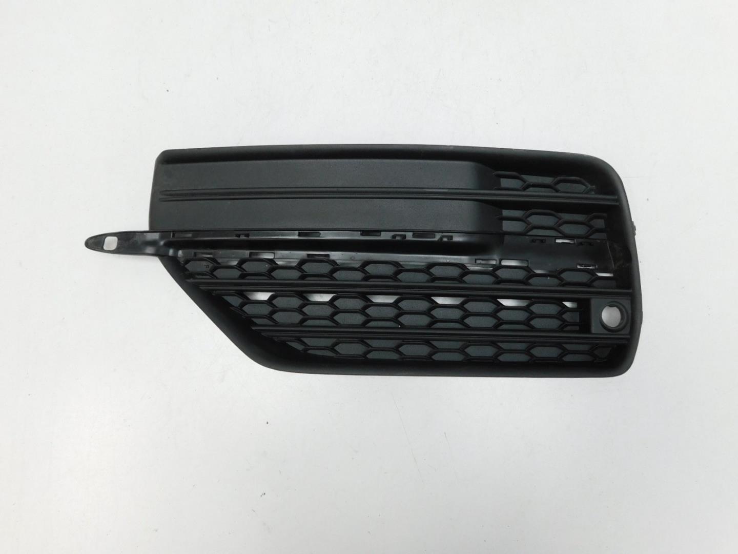 Решетка в бампер левая