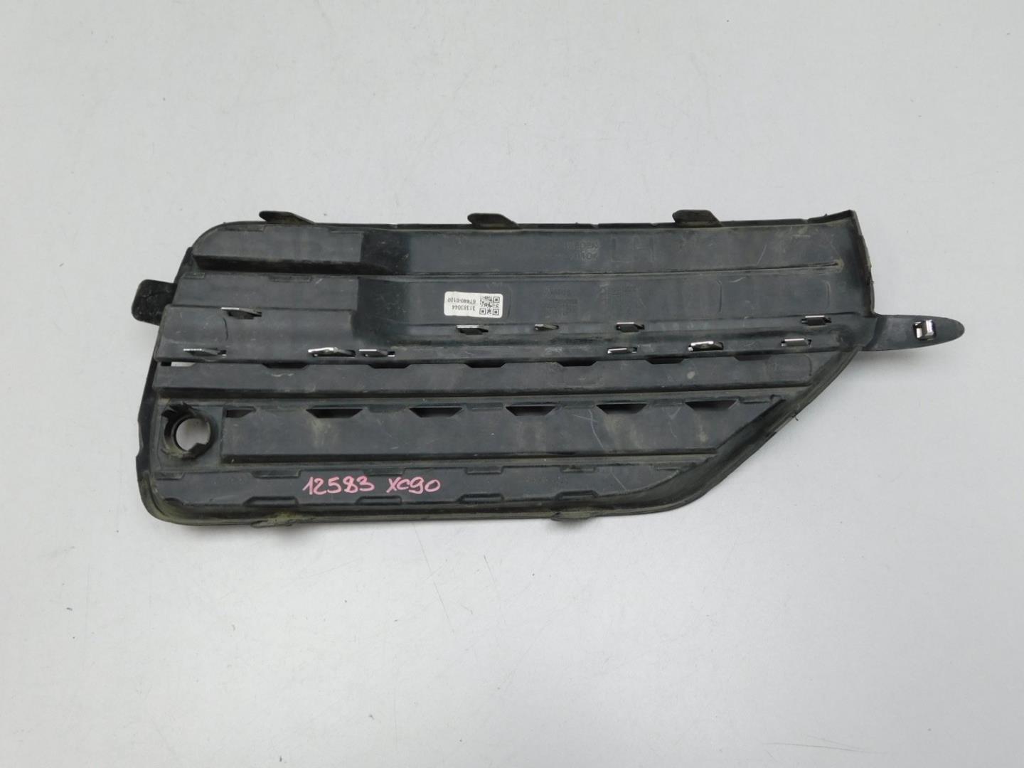 Решетка в бампер левая