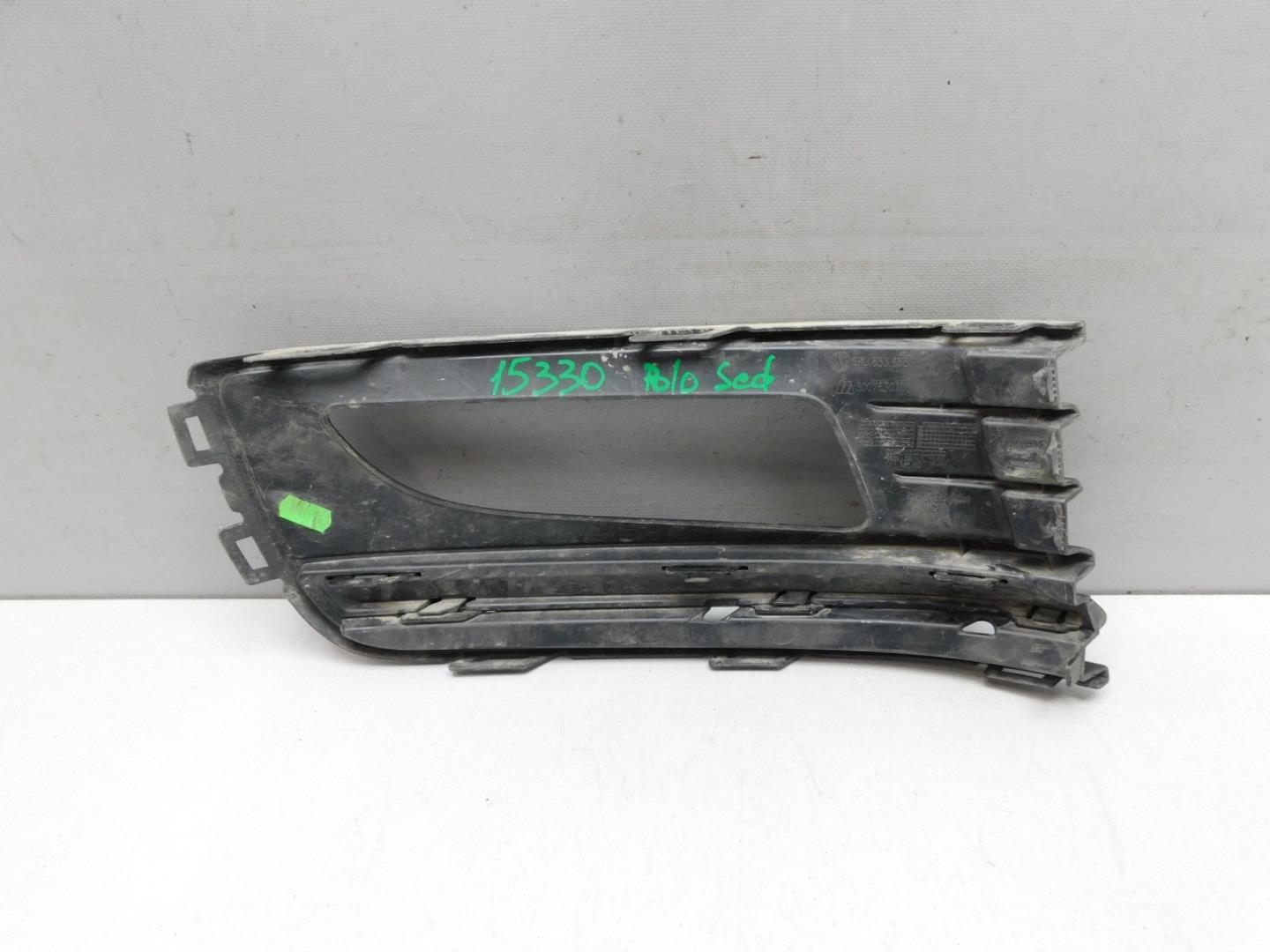 Решетка в бампер левая