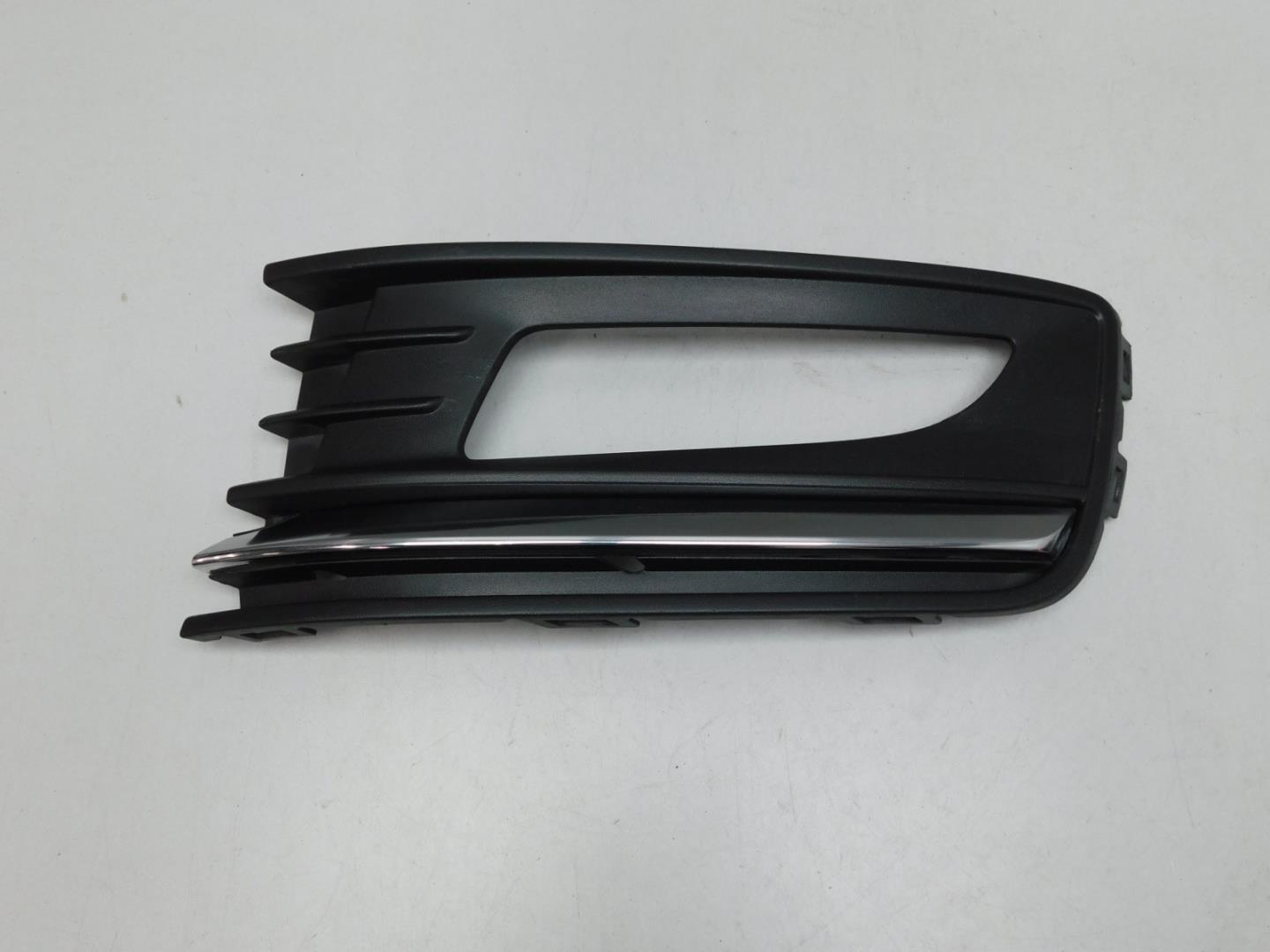 Решетка в бампер левая