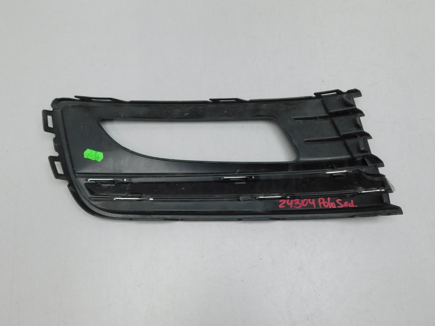 Решетка в бампер левая