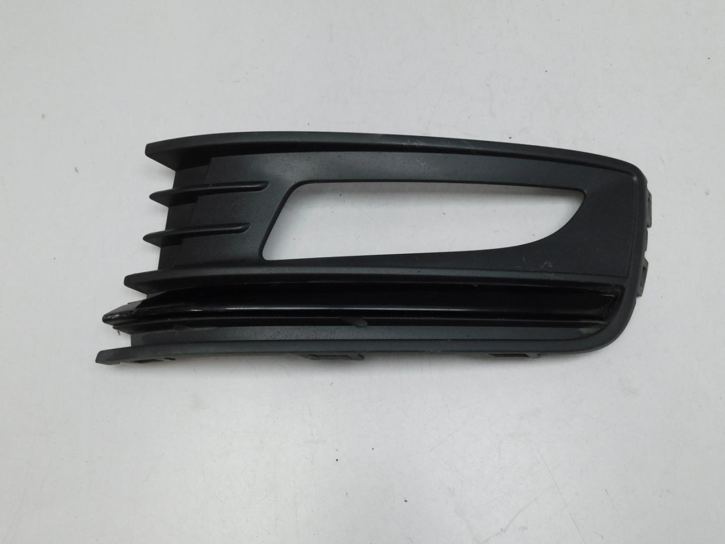 Решетка в бампер левая