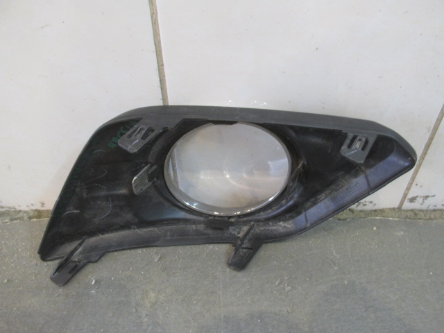 Решетка в бампер левая