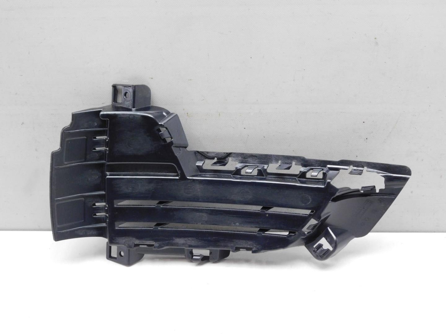 Решетка в бампер левая