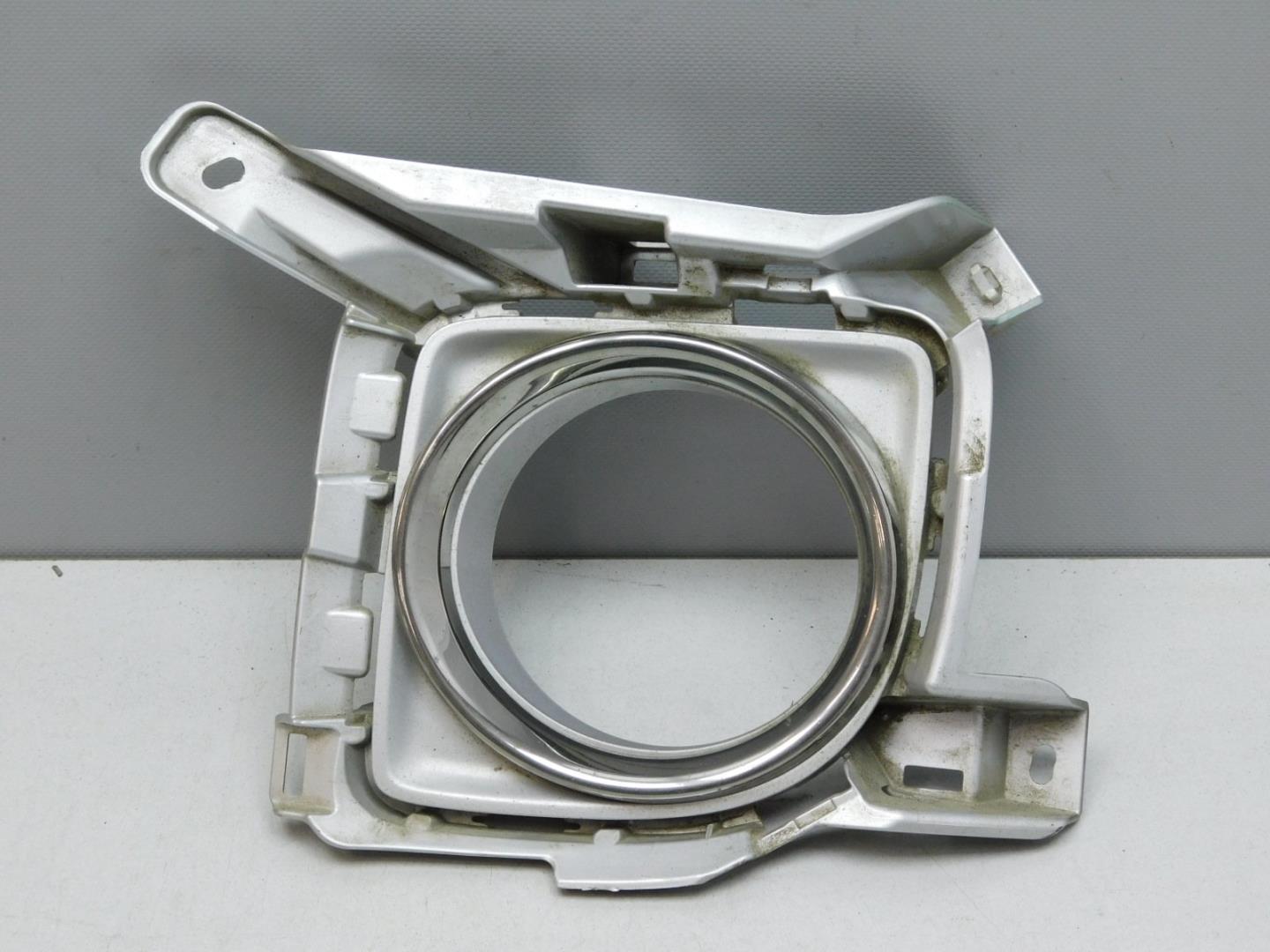 Решетка в бампер левая