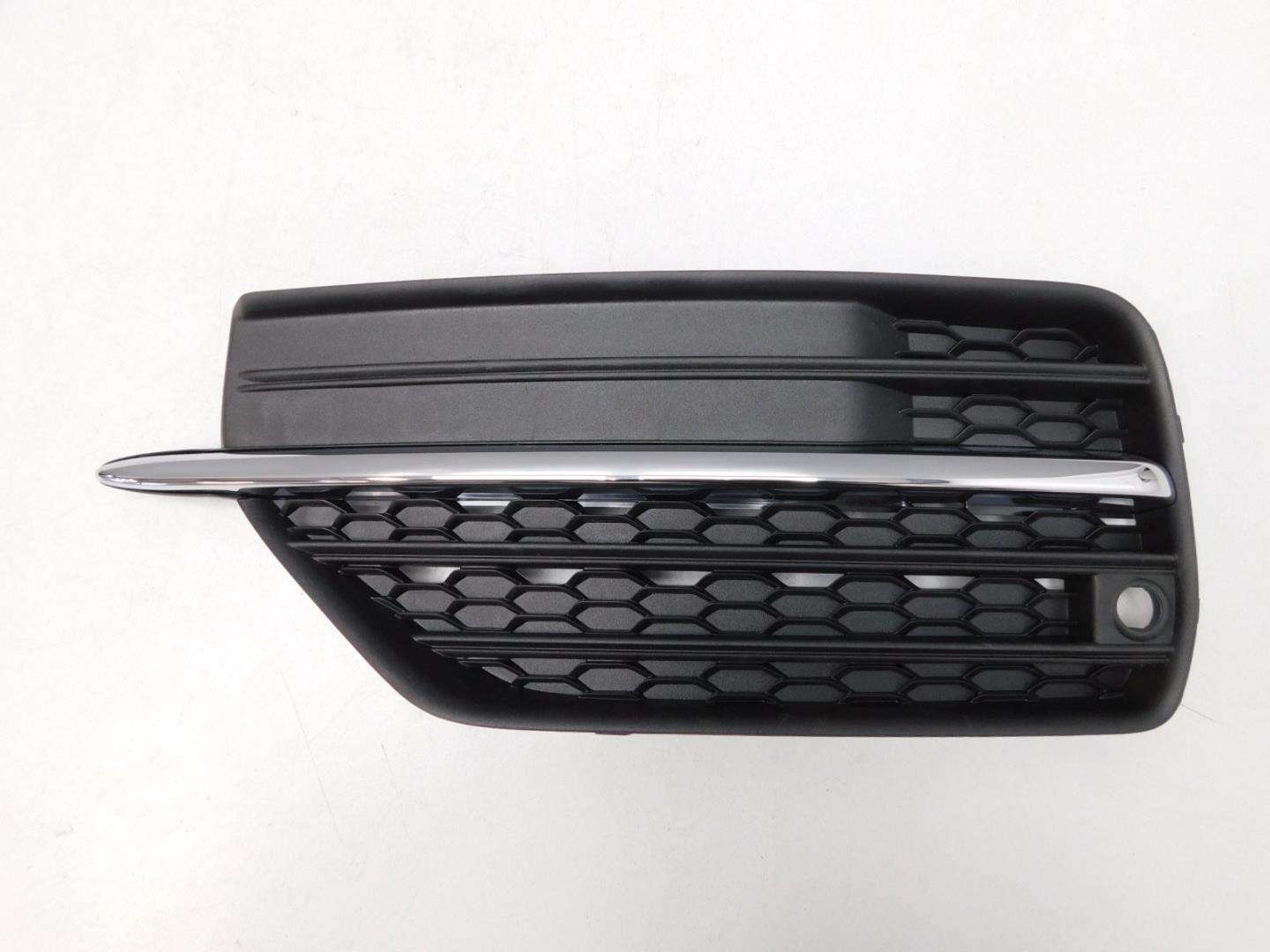 Решетка в бампер левая