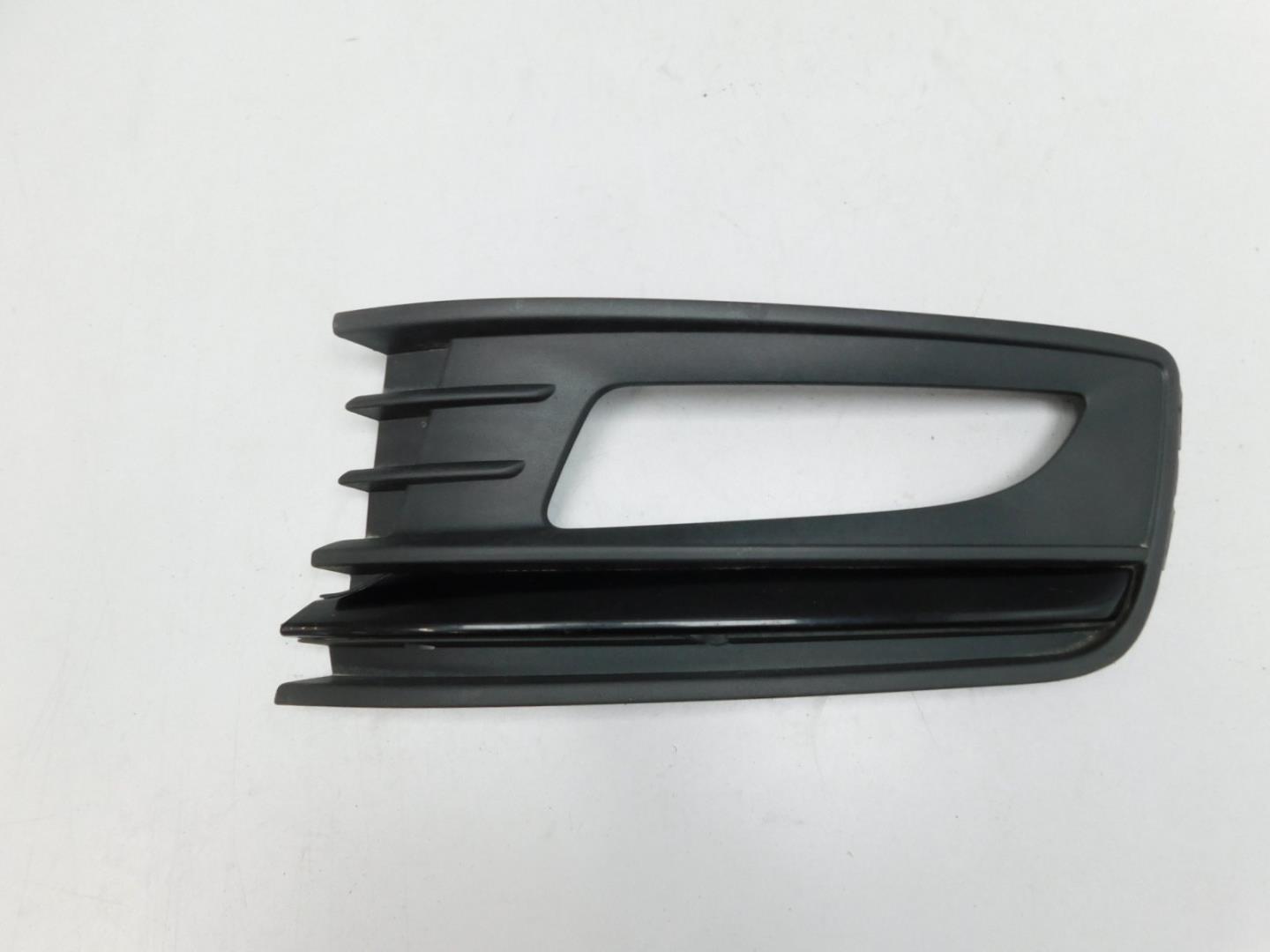 Решетка в бампер левая