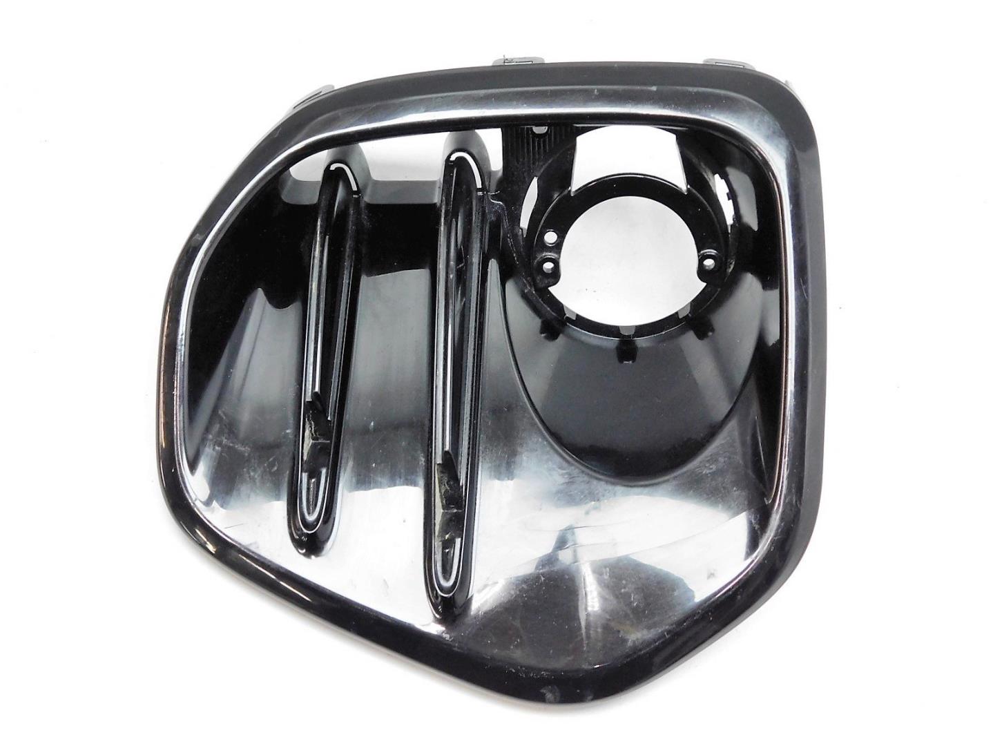 Решетка в бампер правая