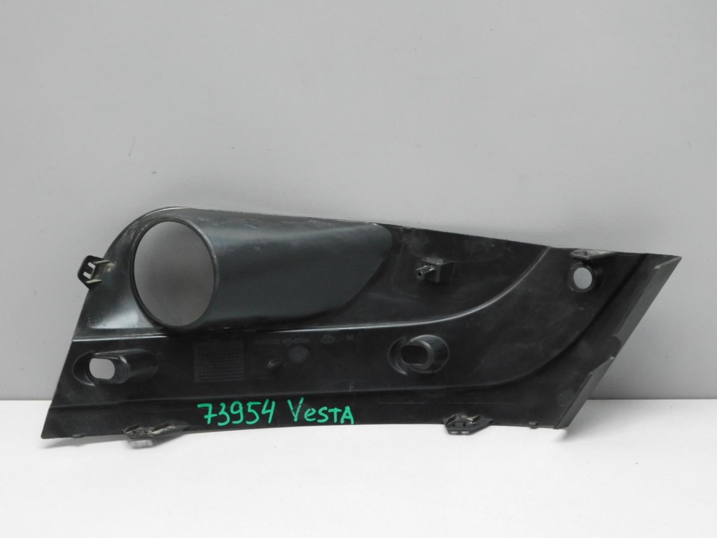 Решетка в бампер левая