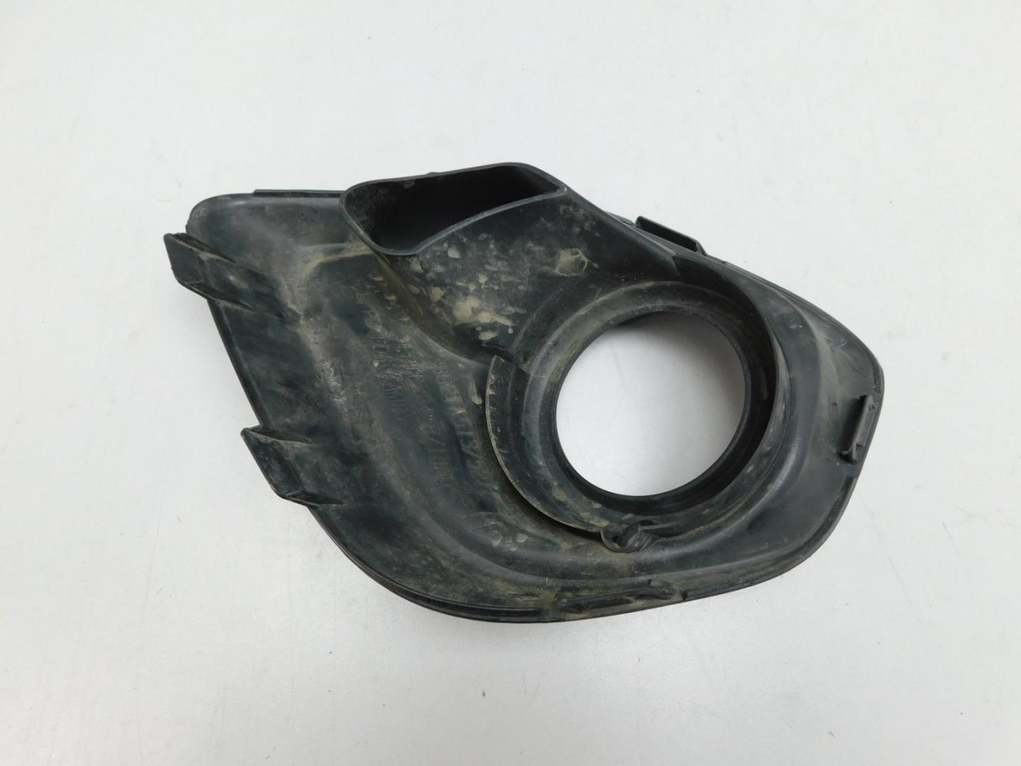 Решетка в бампер левая