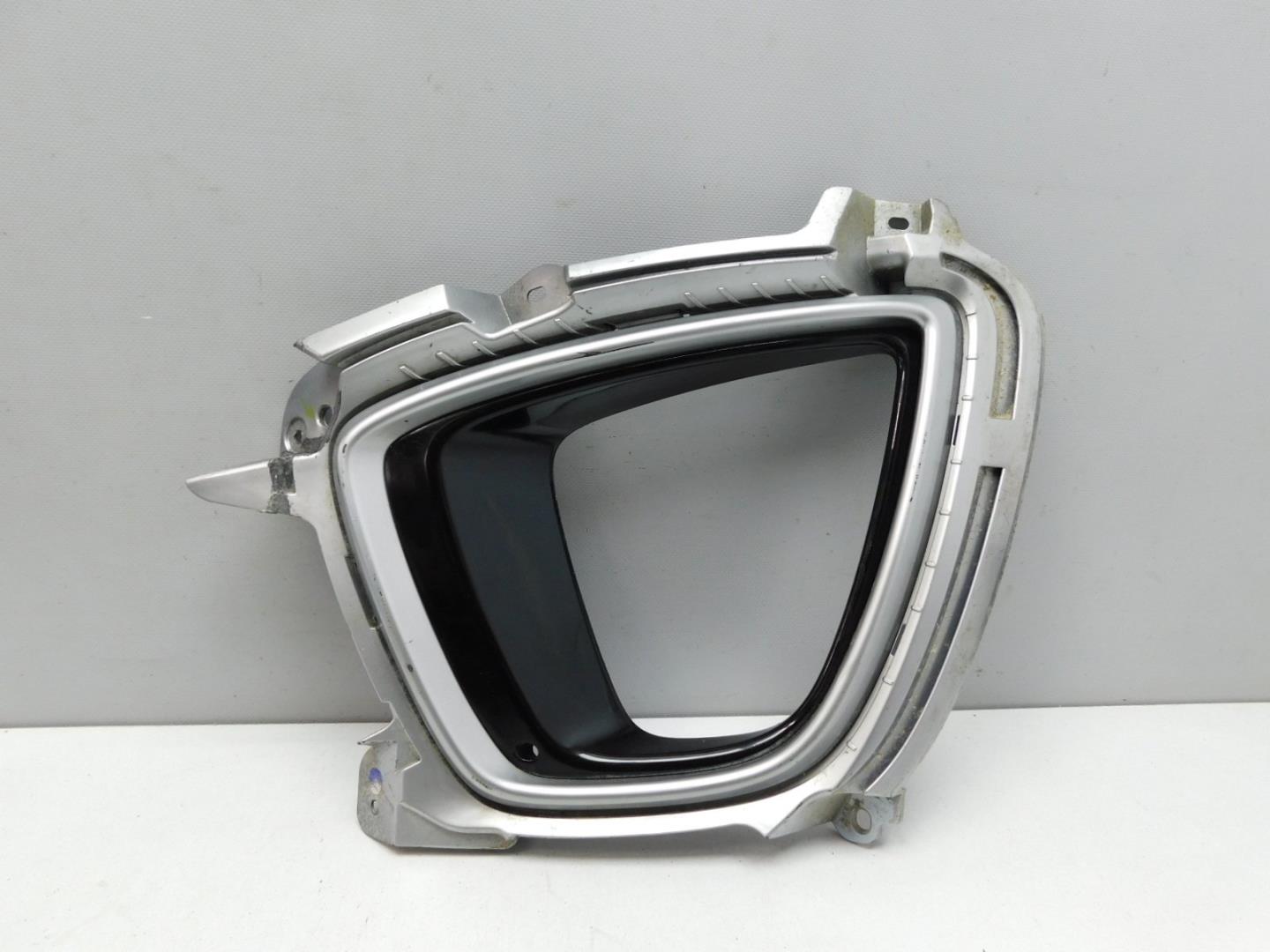 Решетка в бампер левая