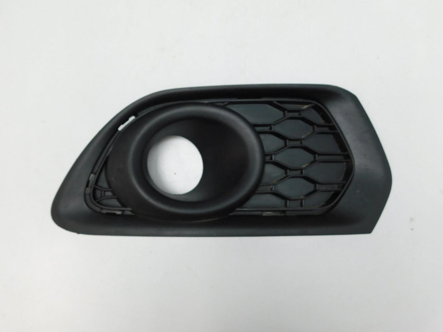 Решетка в бампер правая