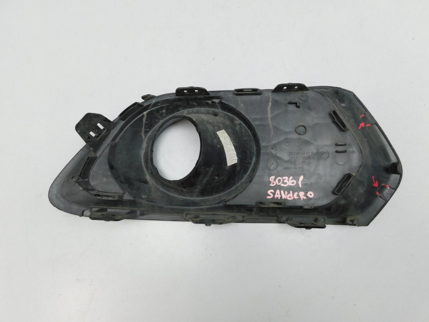 Решетка в бампер левая