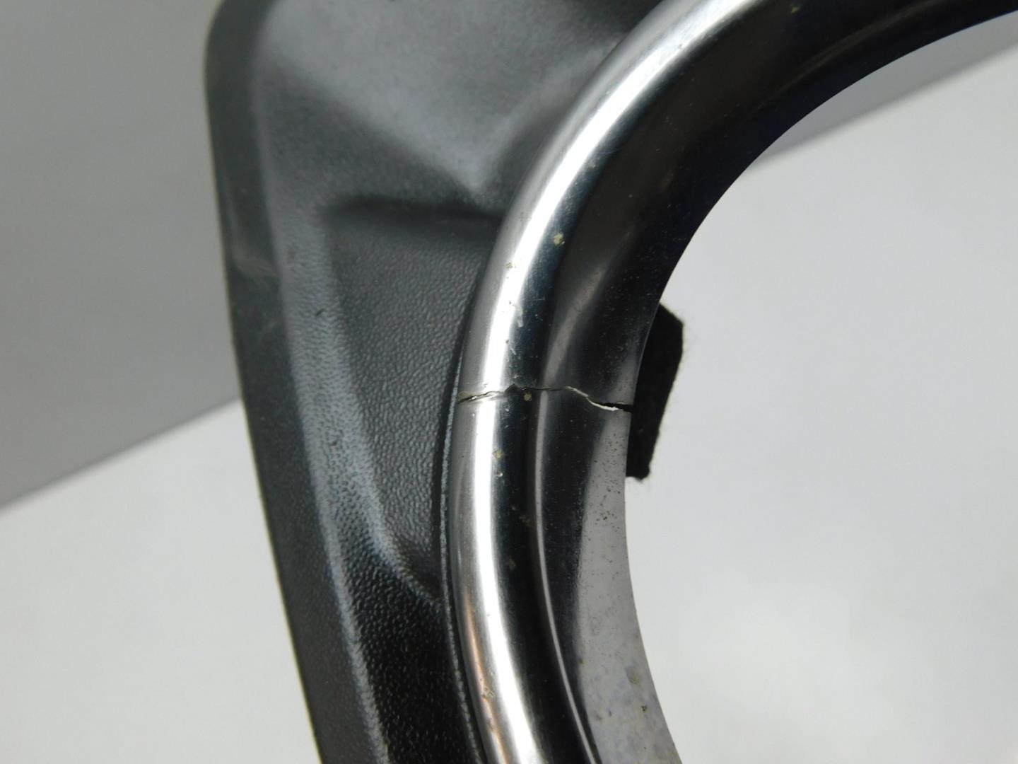 Решетка в бампер левая