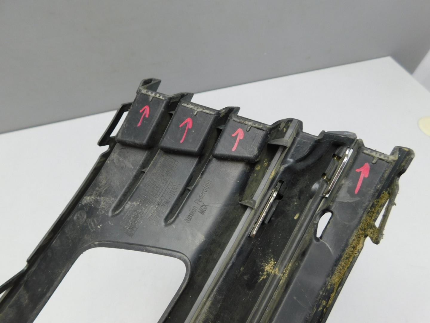 Решетка в бампер левая