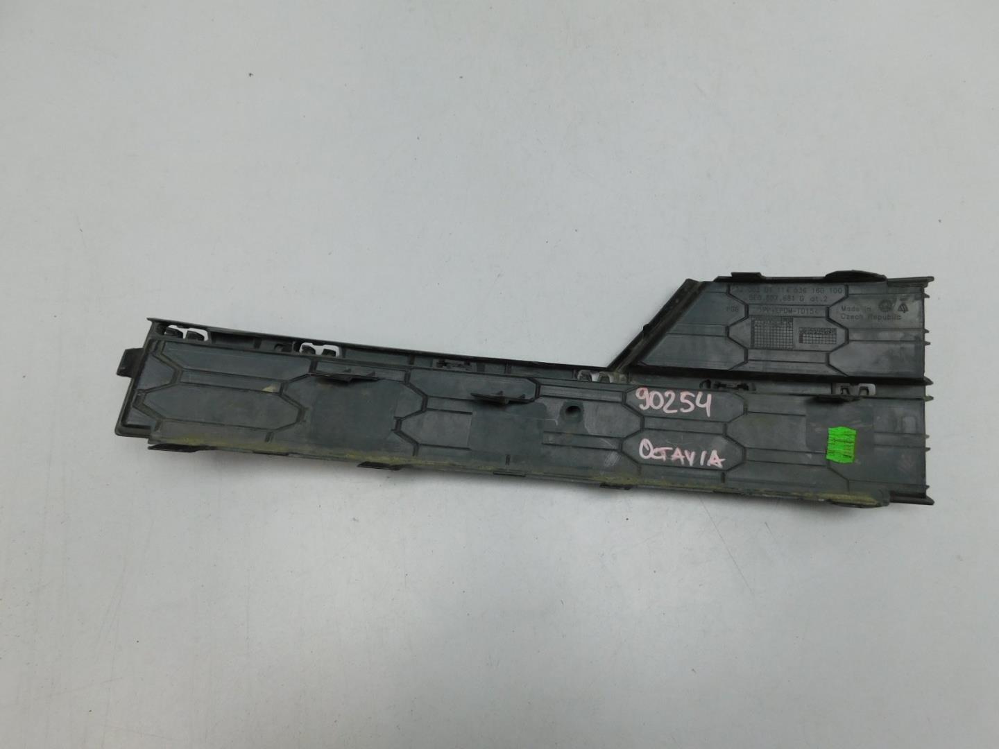 Решетка в бампер левая