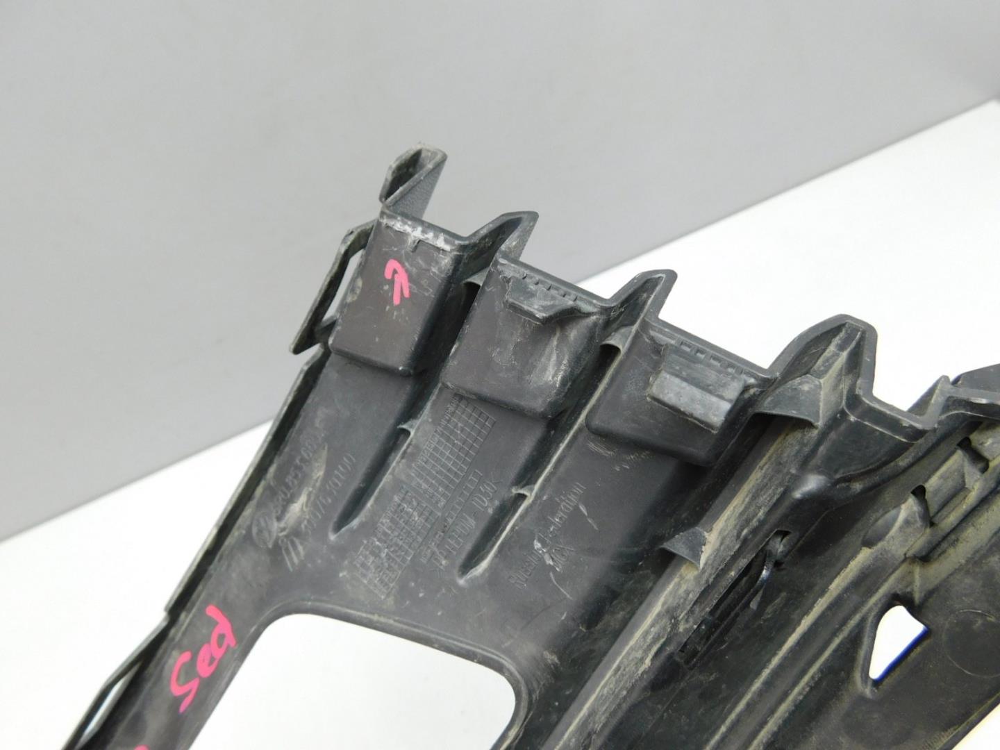 Решетка в бампер левая