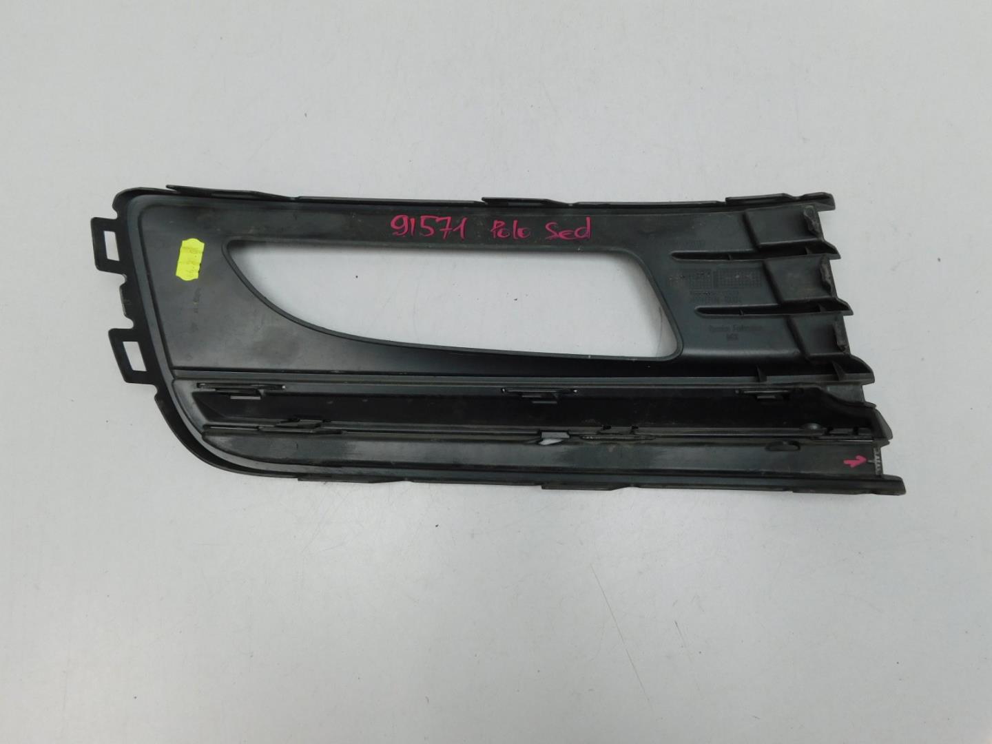 Решетка в бампер левая