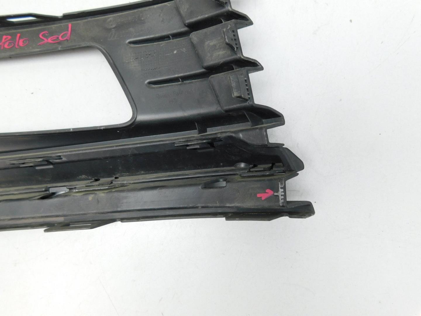 Решетка в бампер левая