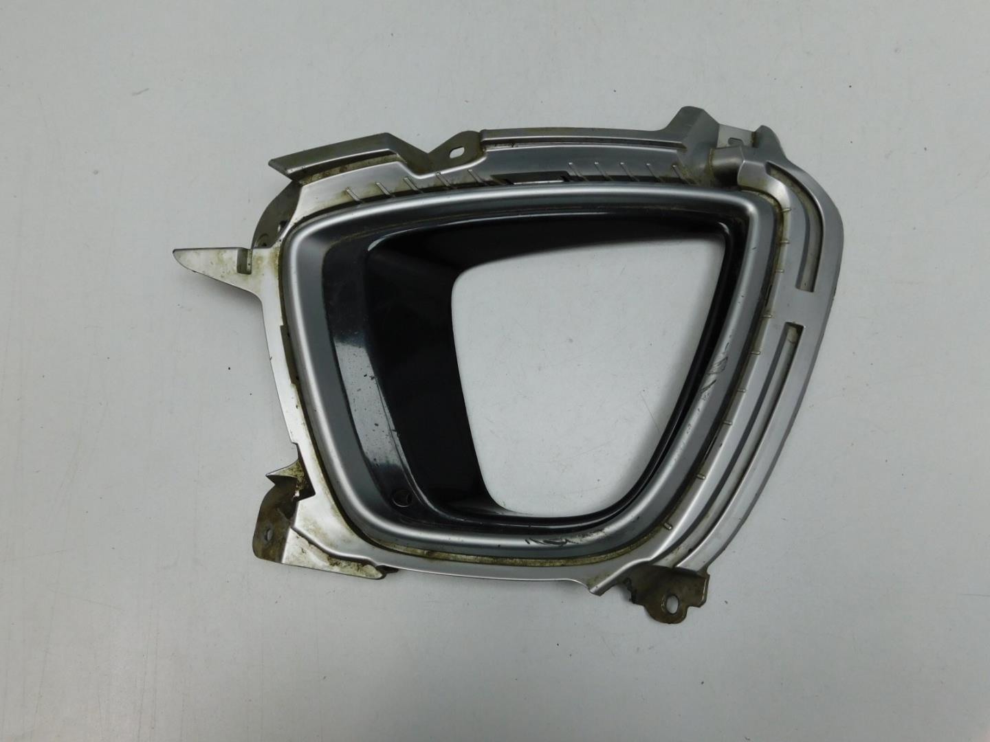 Решетка в бампер левая