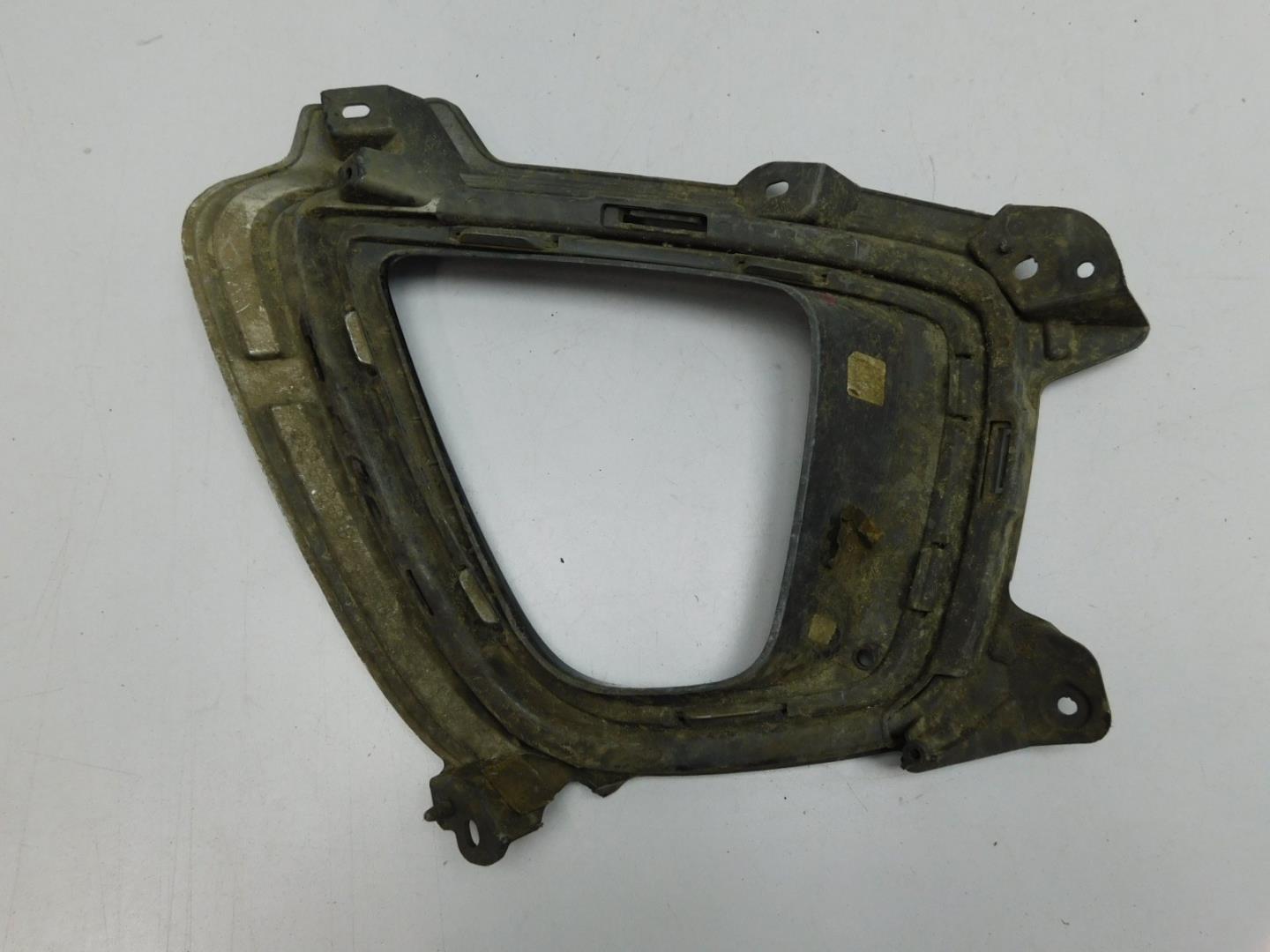 Решетка в бампер левая