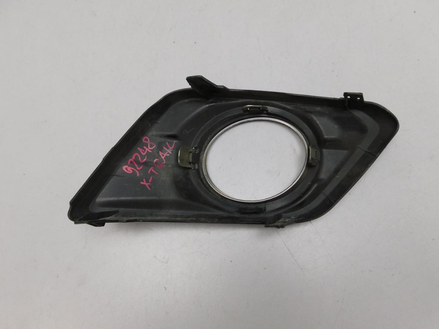 Решетка в бампер левая