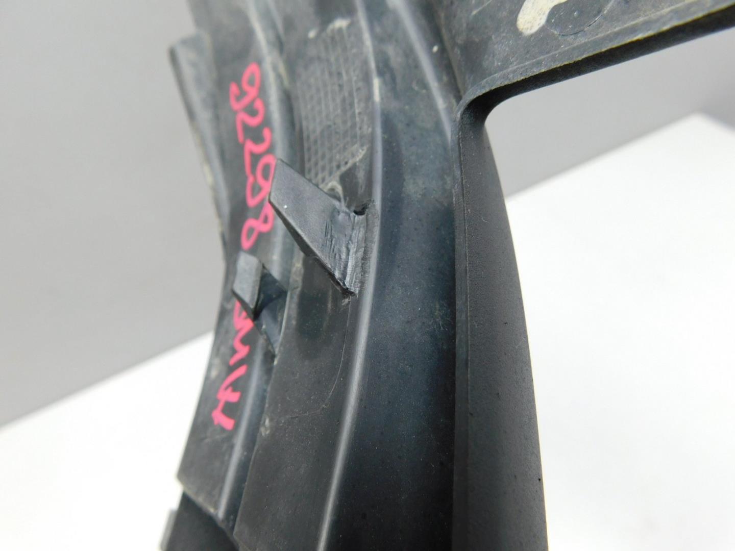 Решетка в бампер левая