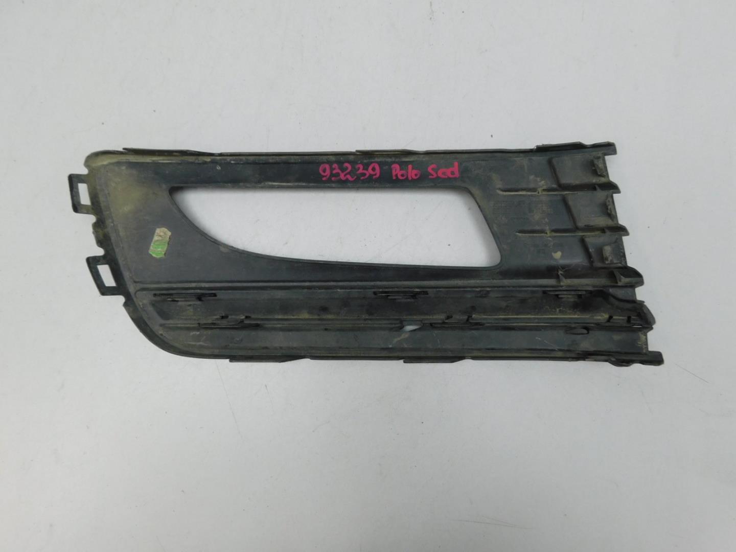 Решетка в бампер левая