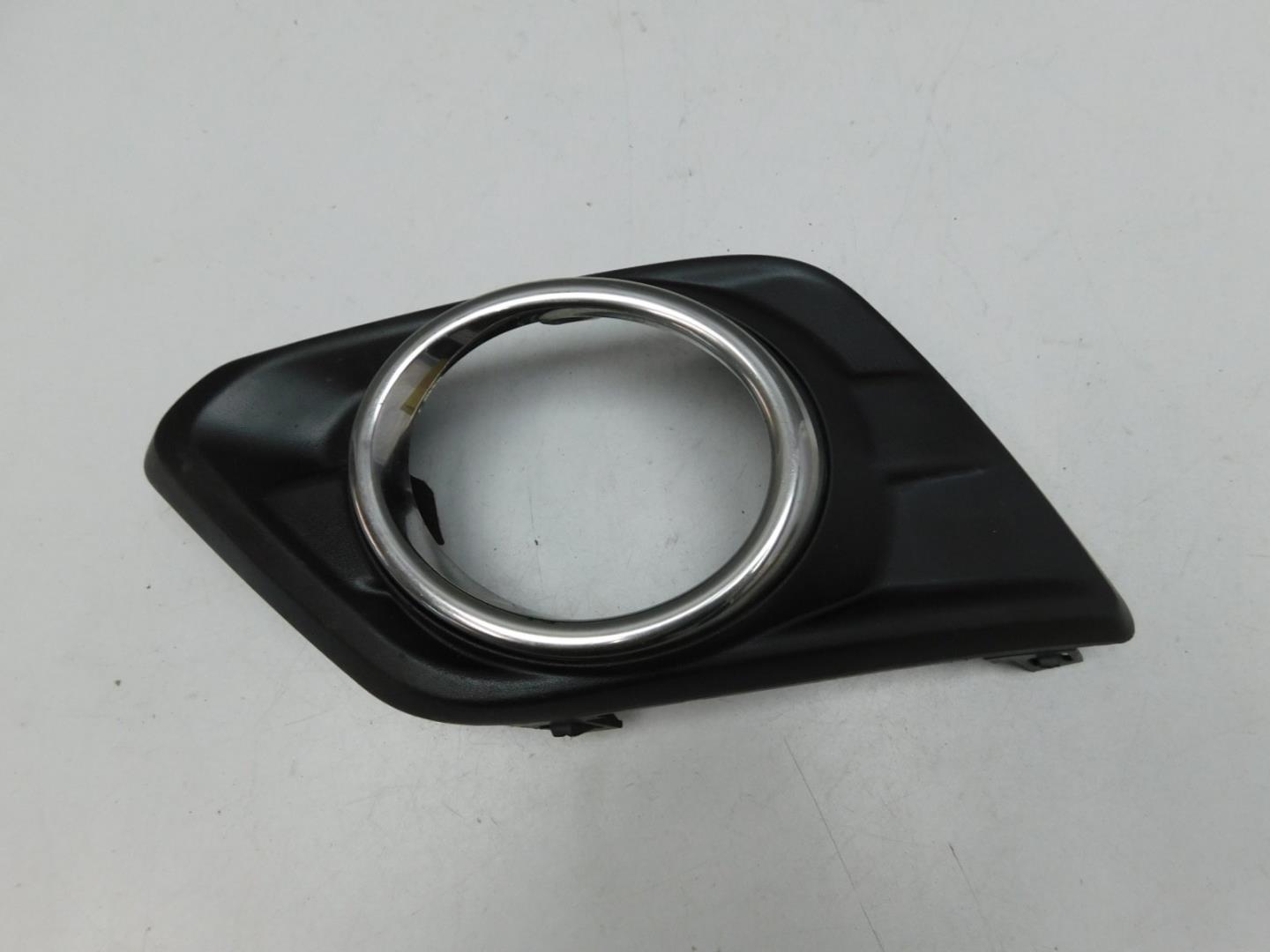 Решетка в бампер левая