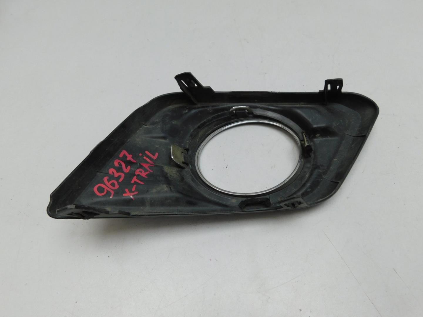 Решетка в бампер левая