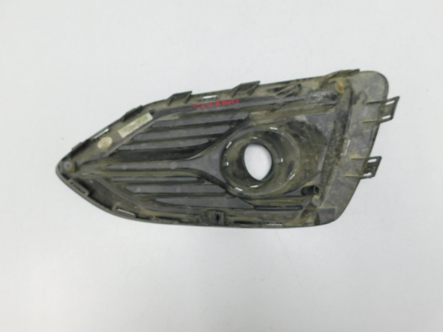 Решетка в бампер левая