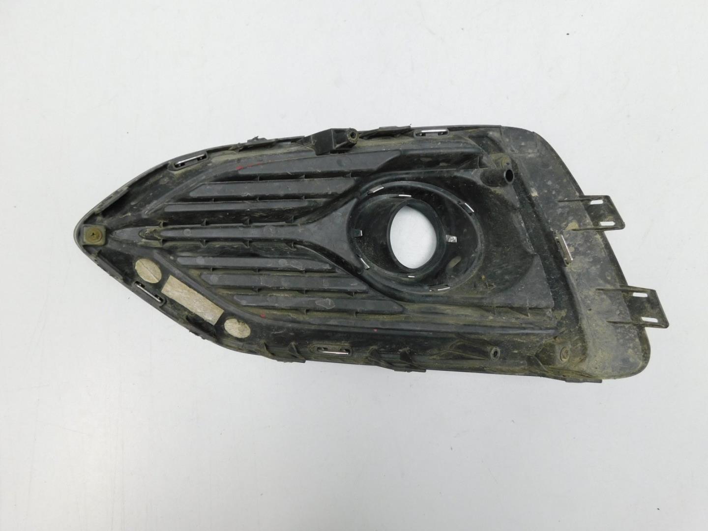 Решетка в бампер правая