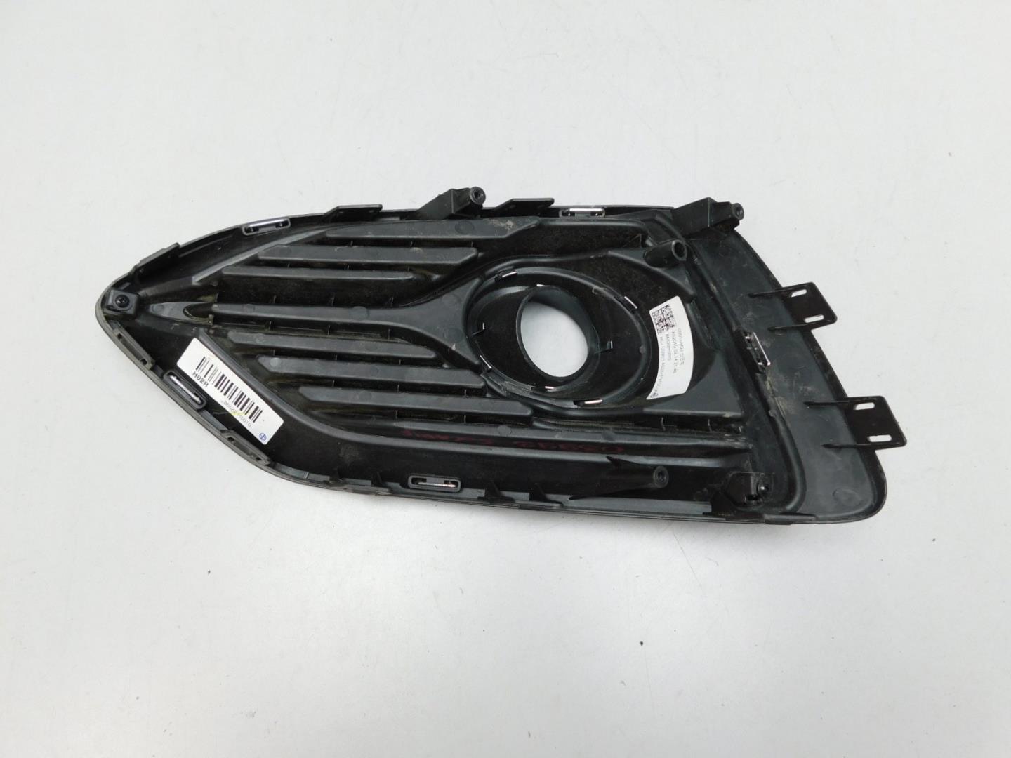 Решетка в бампер правая