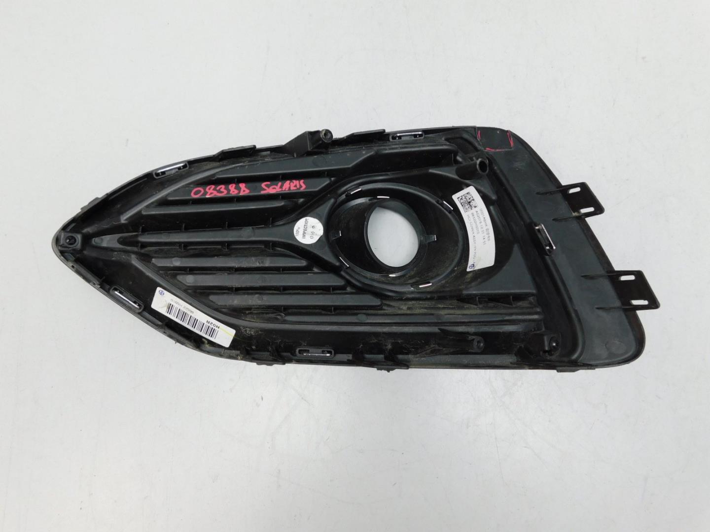 Решетка в бампер правая