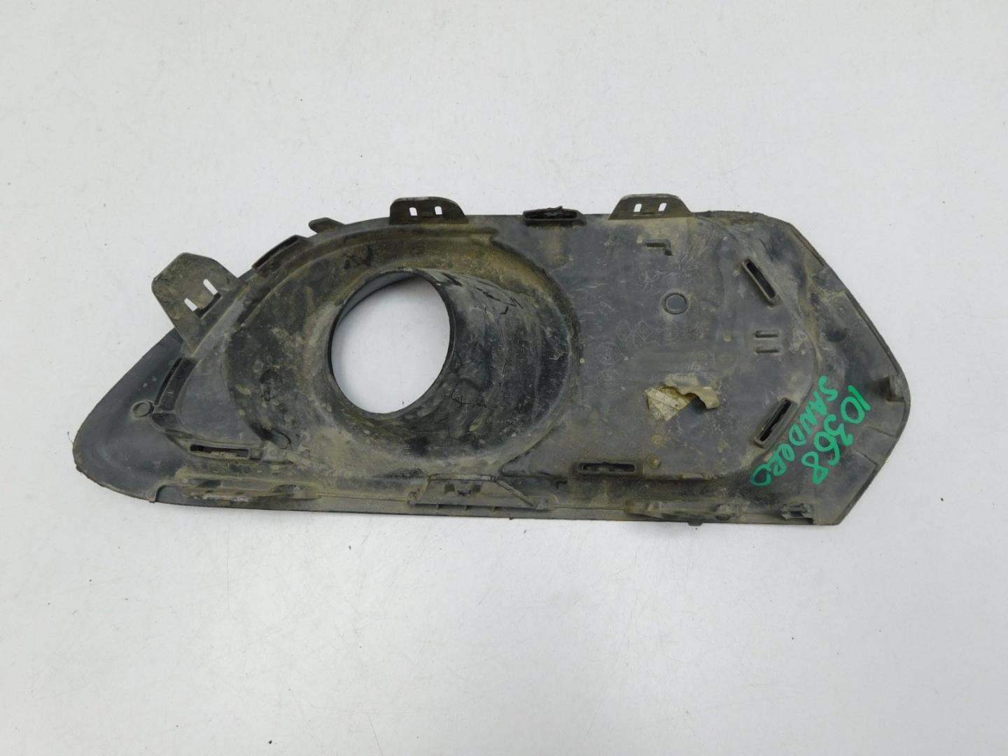 Решетка в бампер левая