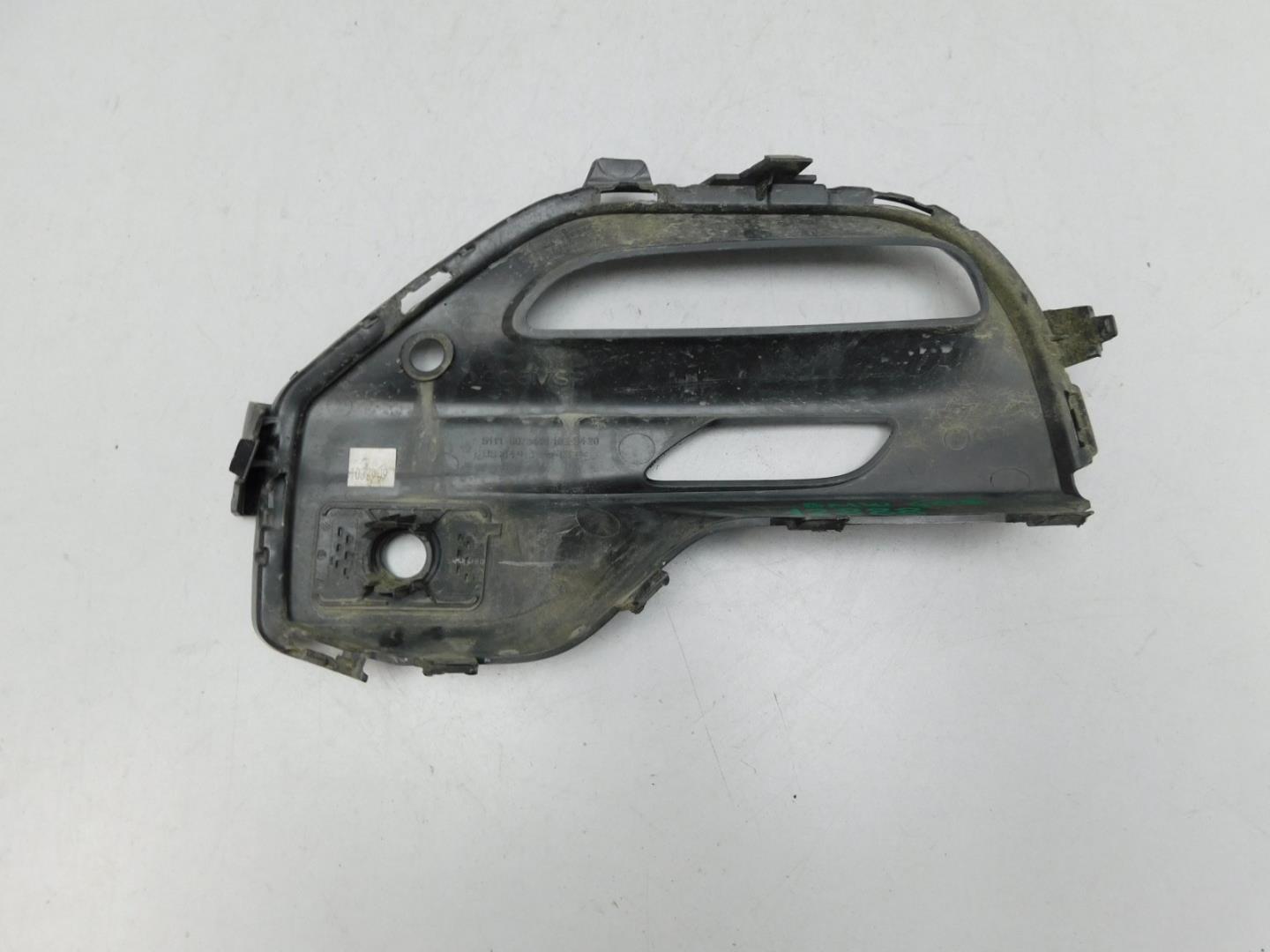 Решетка в бампер правая