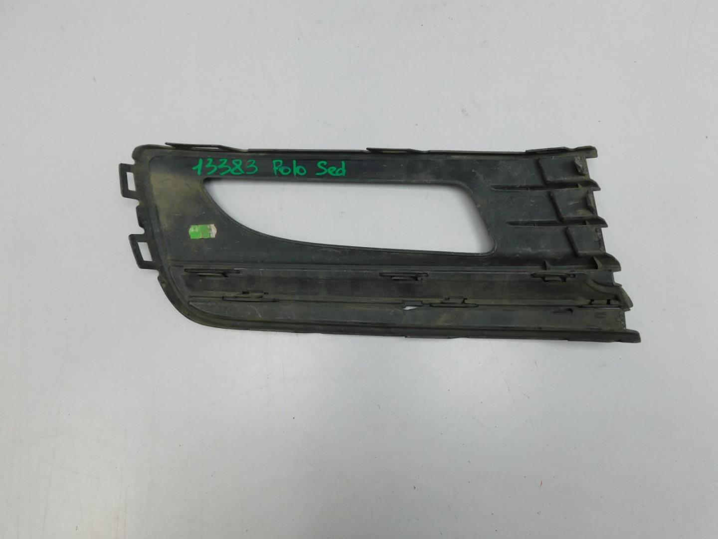 Решетка в бампер левая