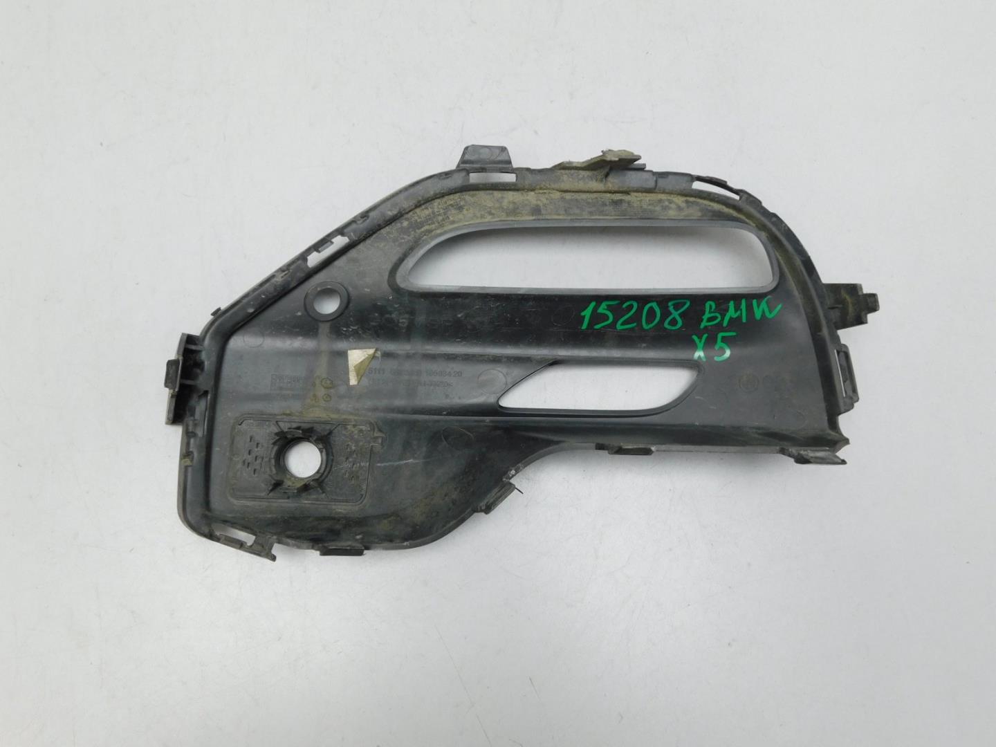 Решетка в бампер правая