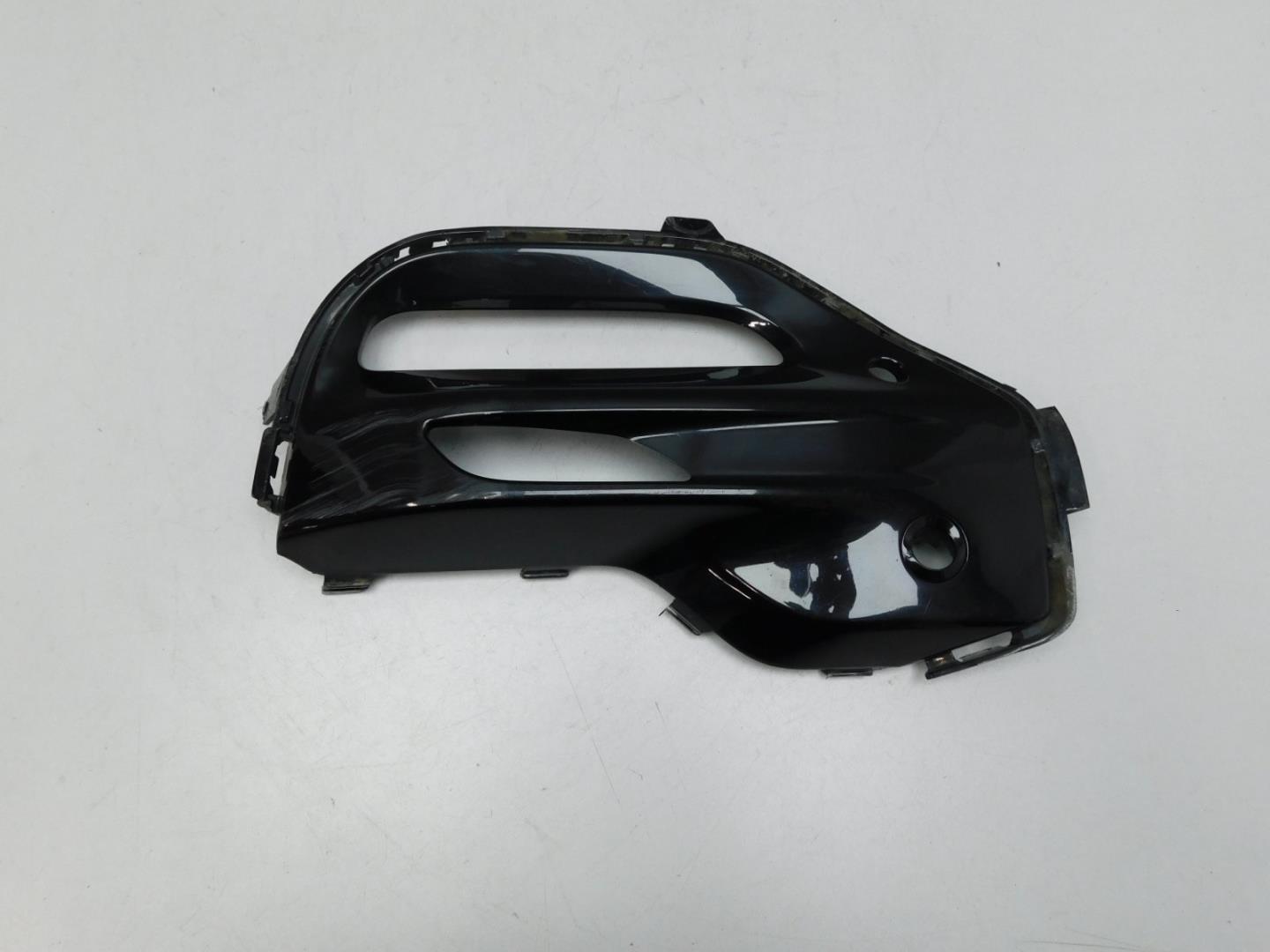 Решетка в бампер правая