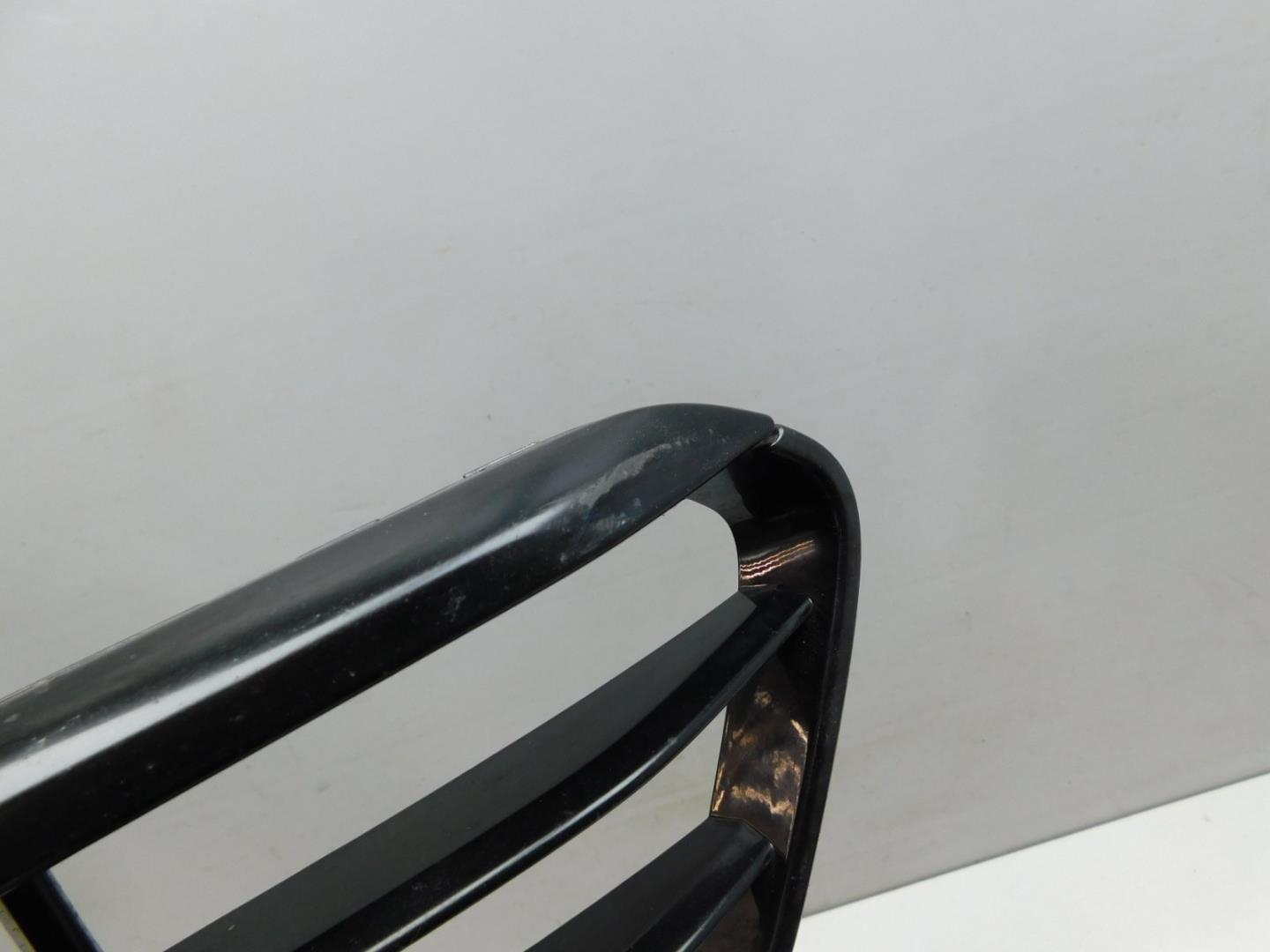 Решетка в бампер правая