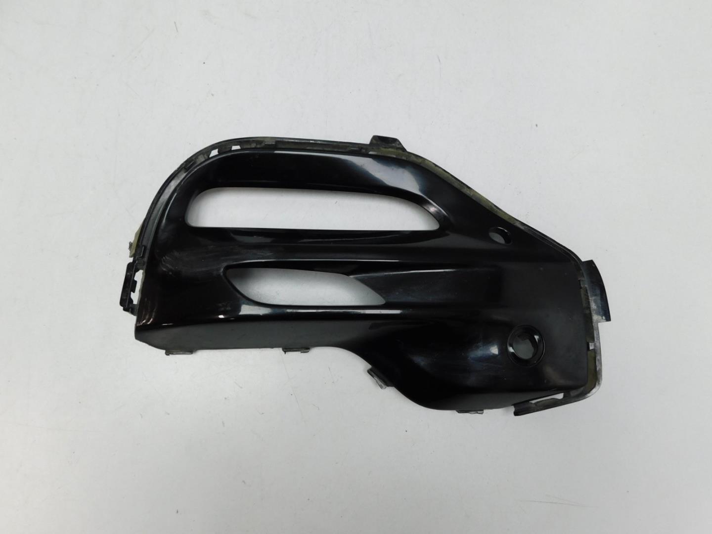 Решетка в бампер правая