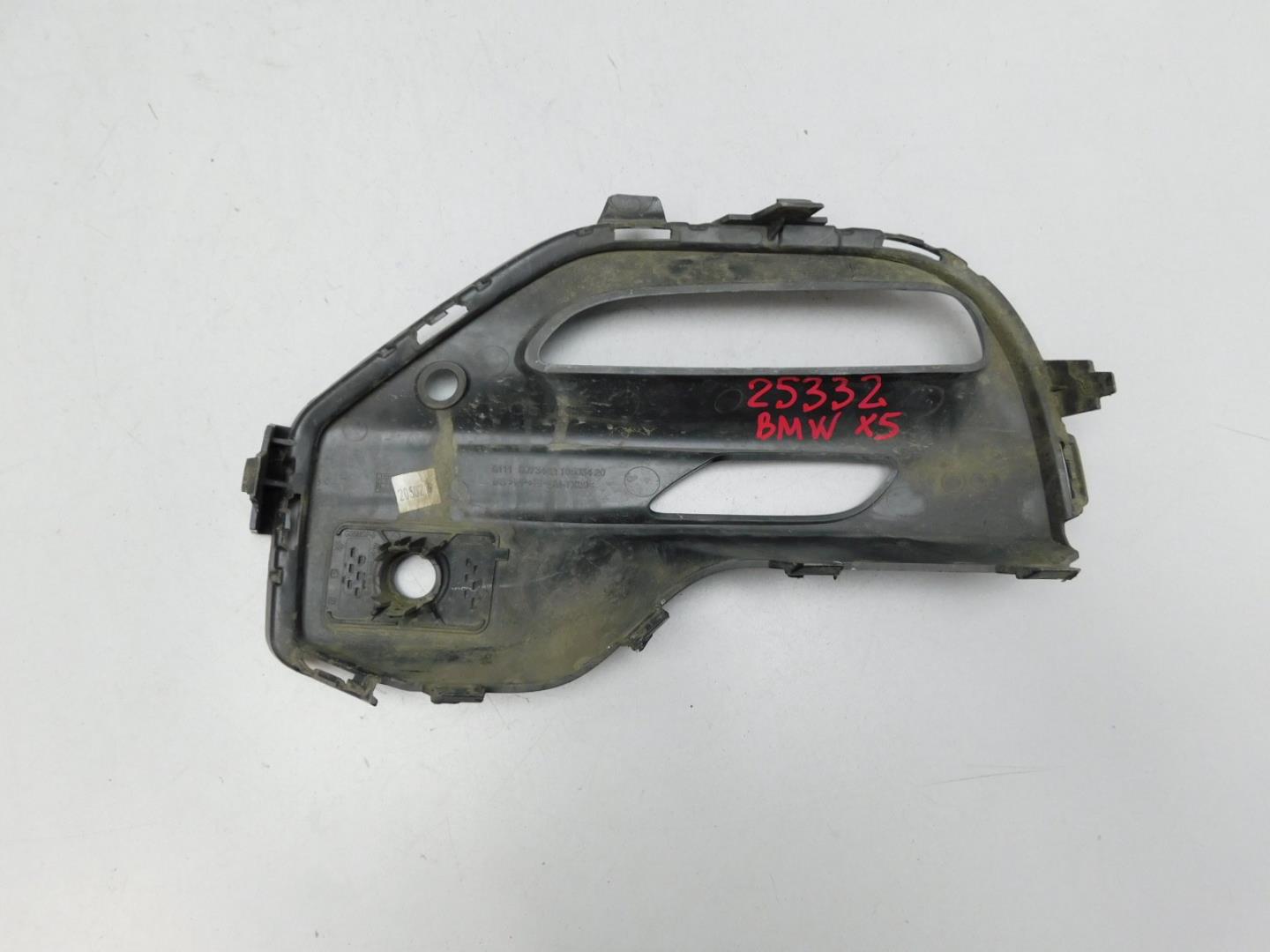 Решетка в бампер правая