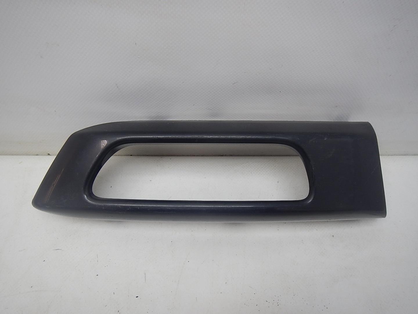 Решетка в бампер правая