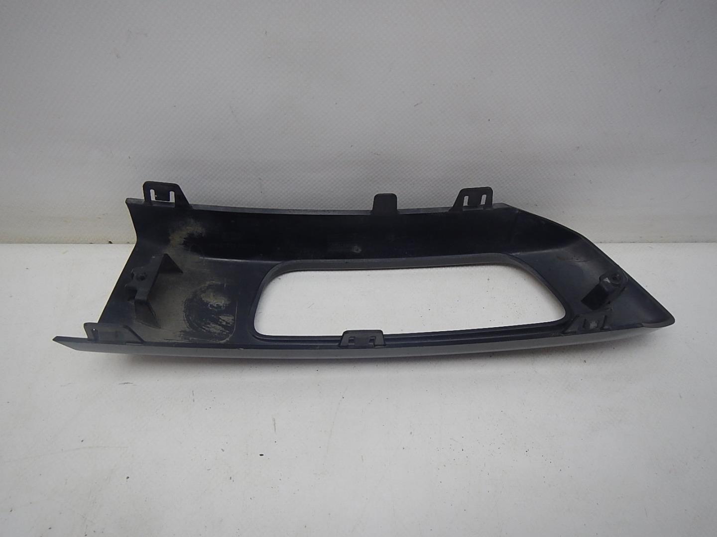 Решетка в бампер правая