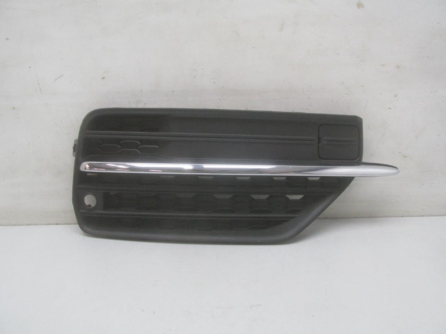 Решетка в бампер правая