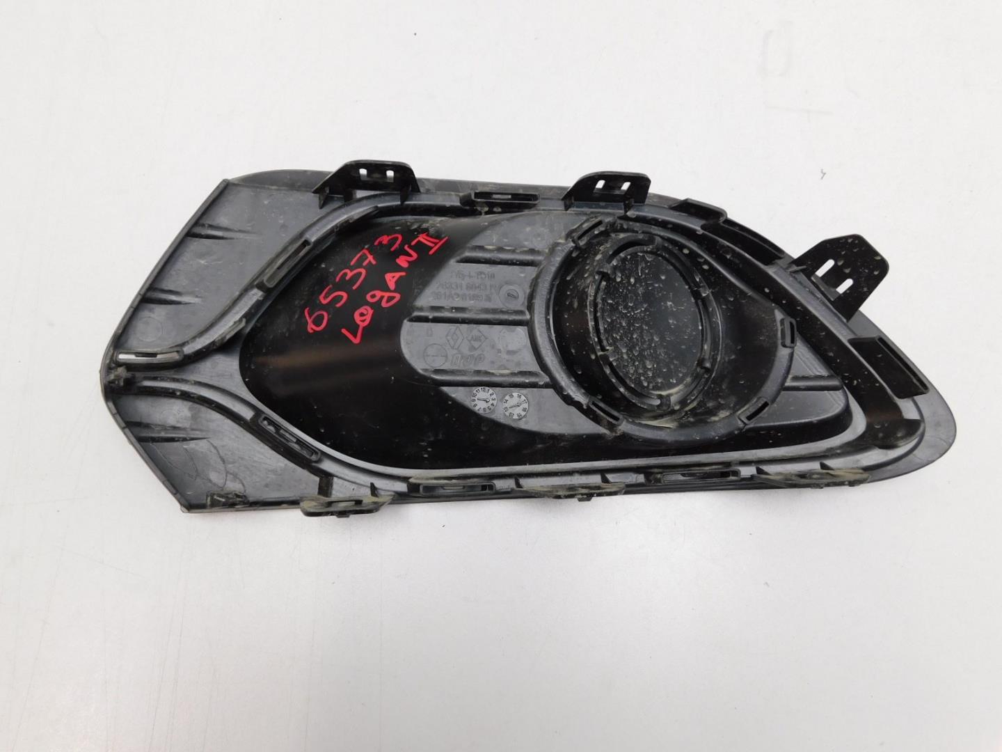 Решетка в бампер правая