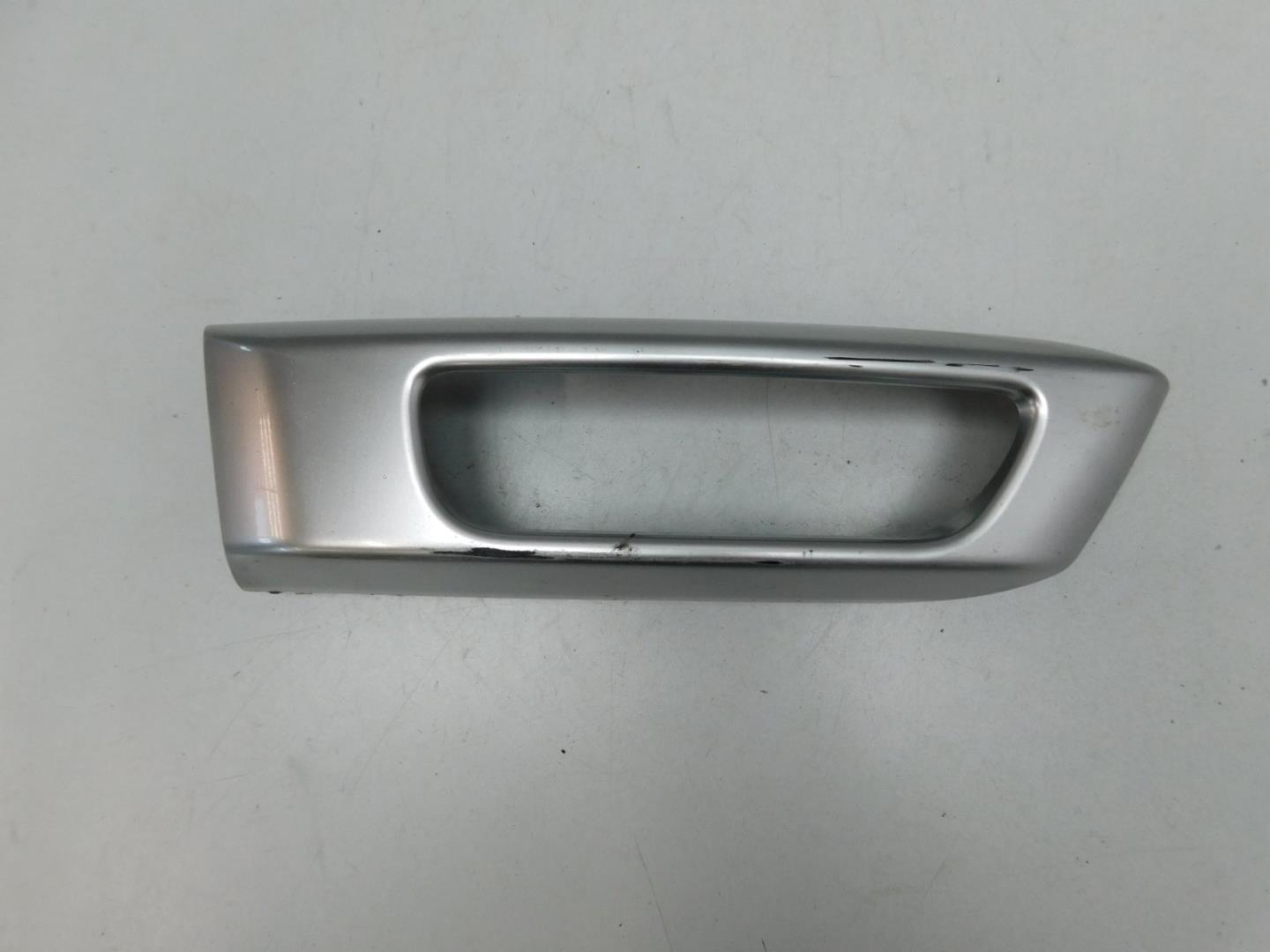 Решетка в бампер правая