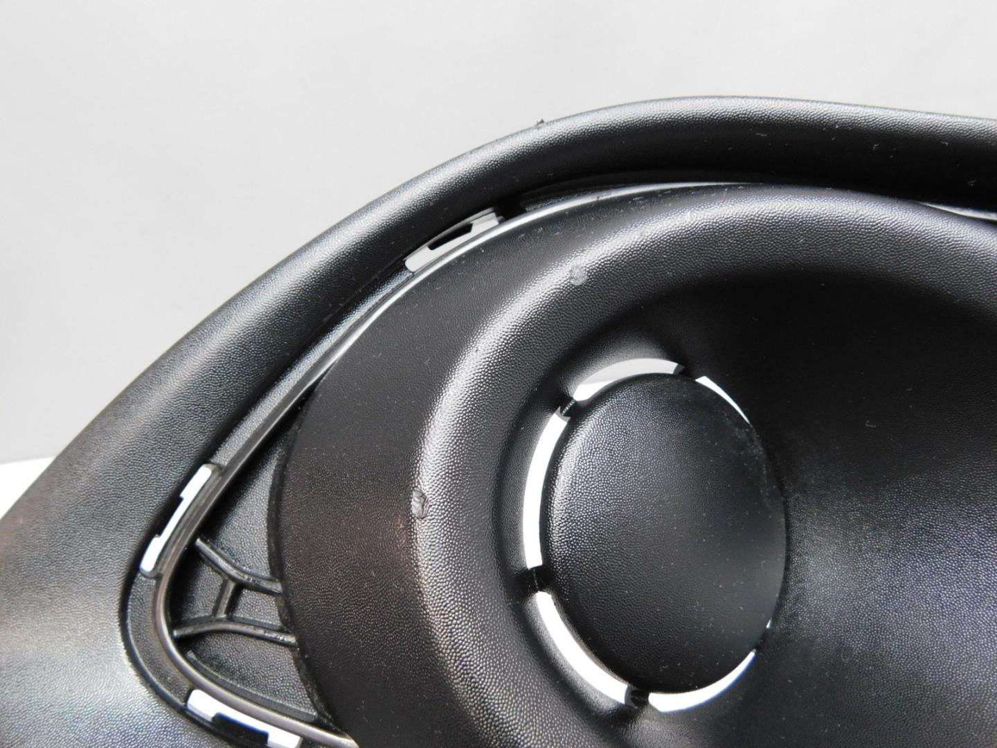 Решетка в бампер правая