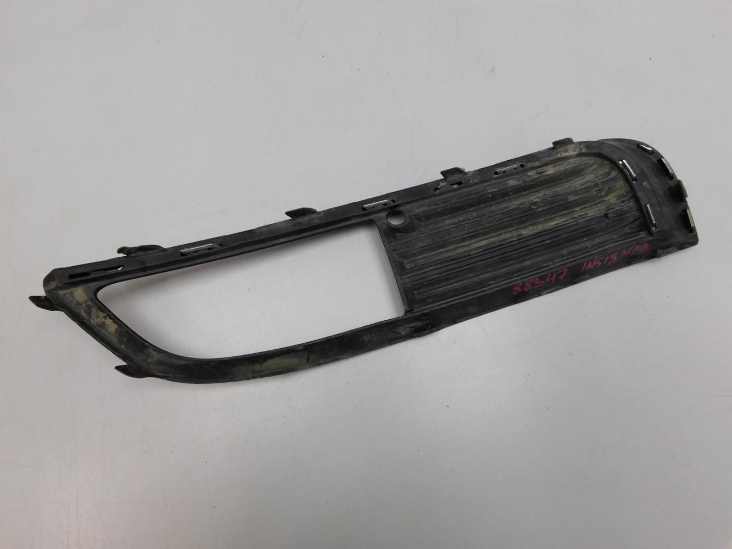 Решетка в бампер правая